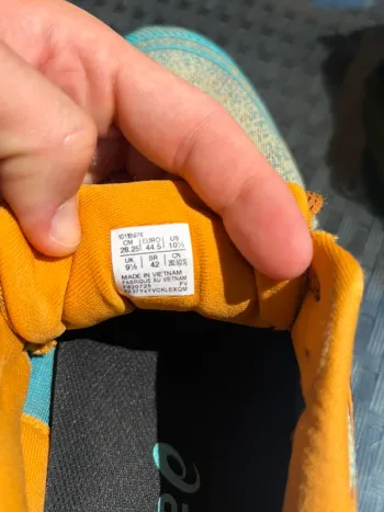 Used Asics Trabuco Max 4 bike — image 8 of 10