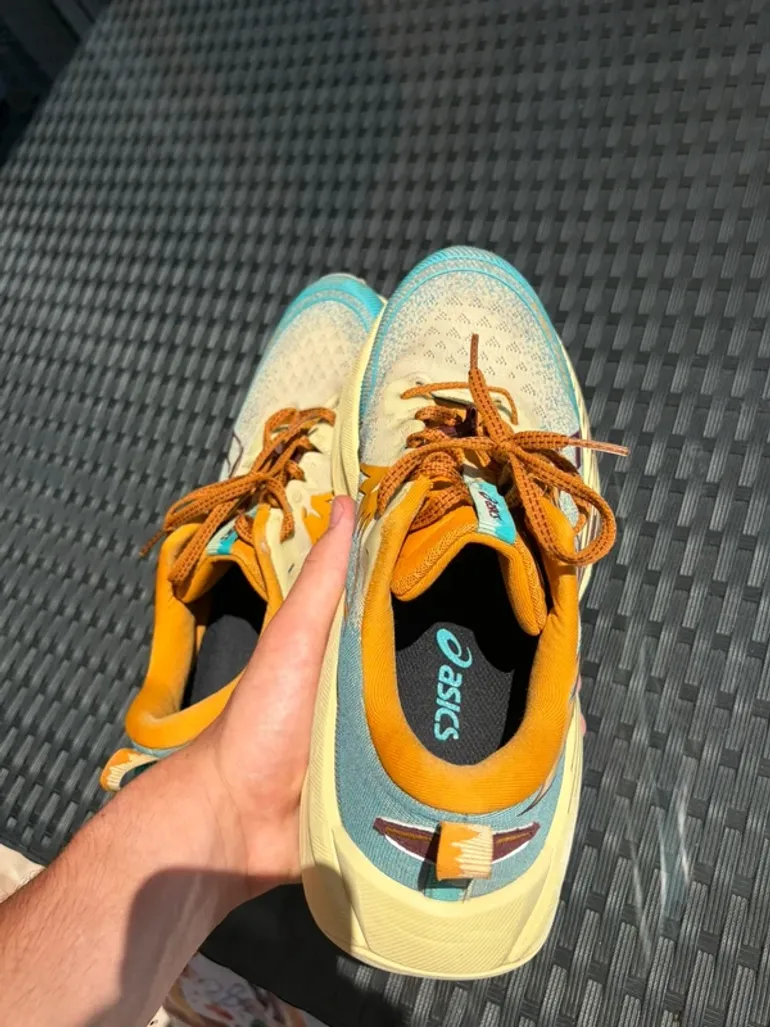 Used Asics Trabuco Max 4 bike — image 7 of 10
