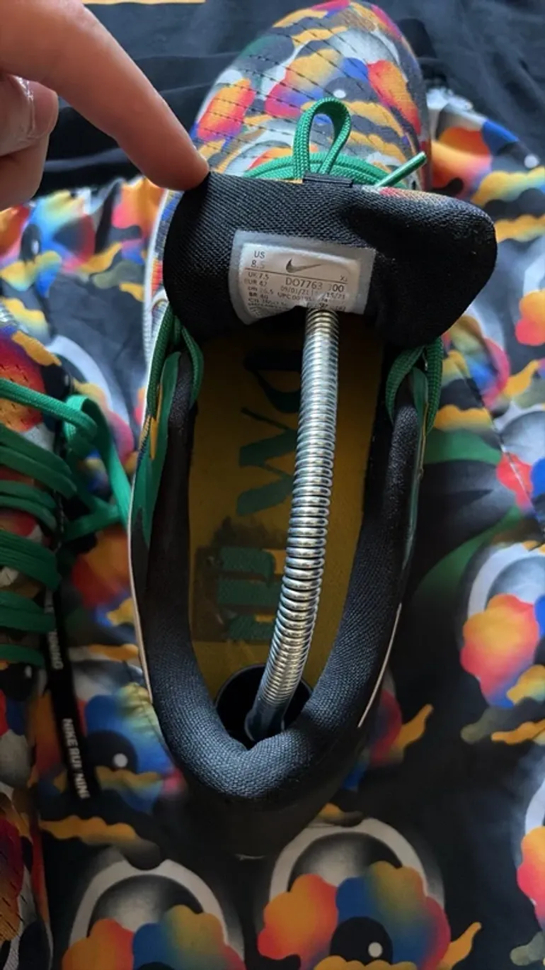 Used Under Armour Nike Running Shoes bike — image 5 of 5
