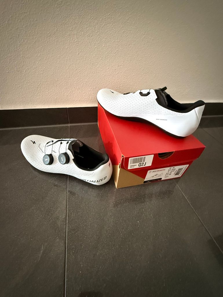 Used Specialized Torch 3.0 Road Shoes 2026 bike — image 5 of 6