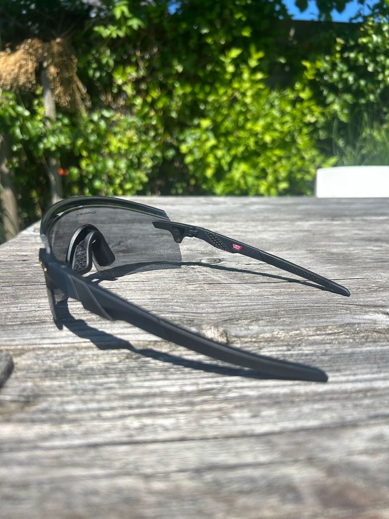 Used Oakley encoder bike — image 3 of 5