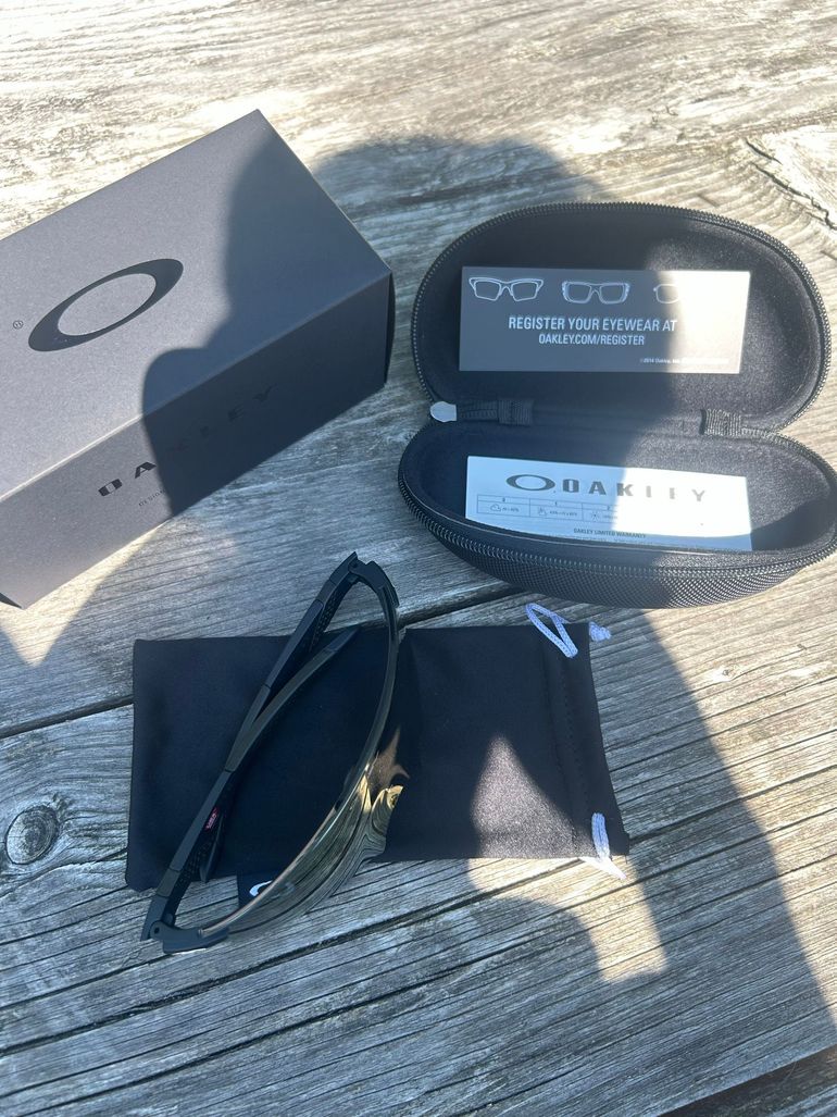 Used Oakley encoder bike — image 5 of 5