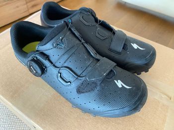 Used Specialized Recon 2.0 MTB Shoes 2025 bike