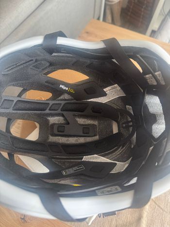 Käytetty Van Rysel RCR MIPS Helmet in weiß Größe M 2025 bike — kuva 6 / 7