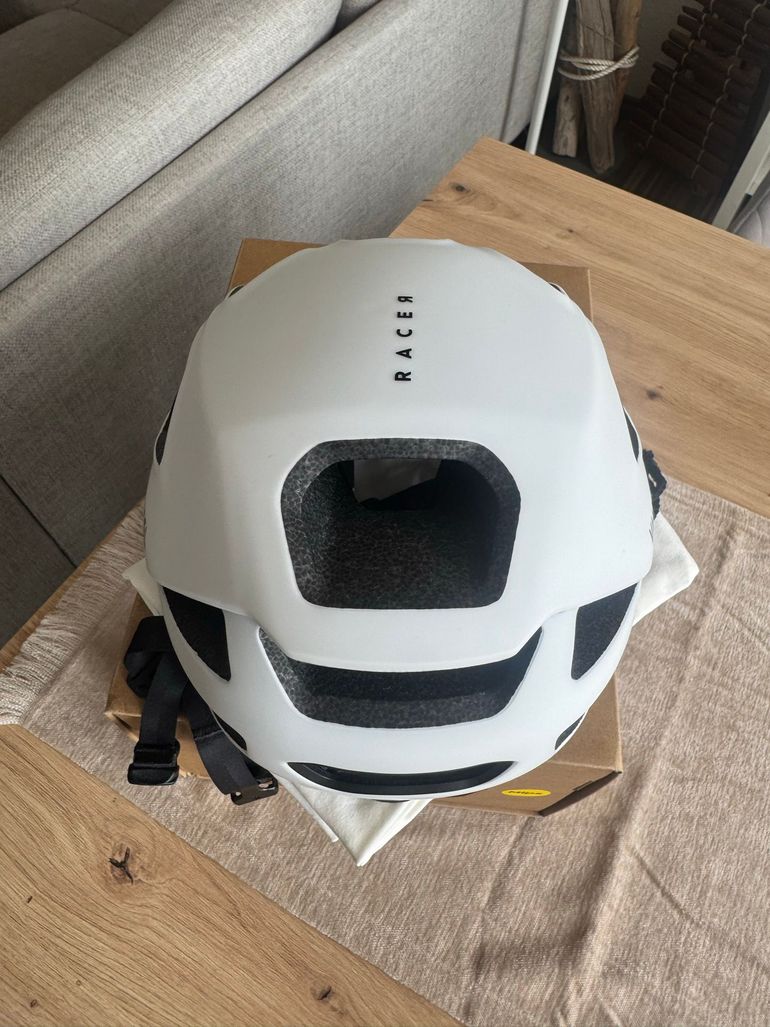 Käytetty Van Rysel RCR MIPS Helmet in weiß Größe M 2025 bike — kuva 5 / 7