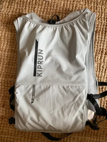 Used Salomon Gilet trail elite bike — image 2 of 3