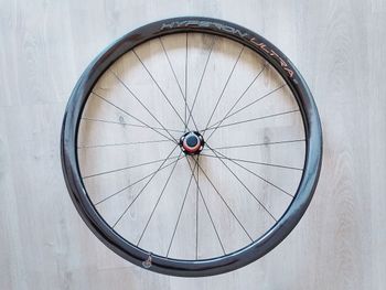 Used Campagnolo Hyperon Ultra Carbon Wheelset bike — image 4 of 9