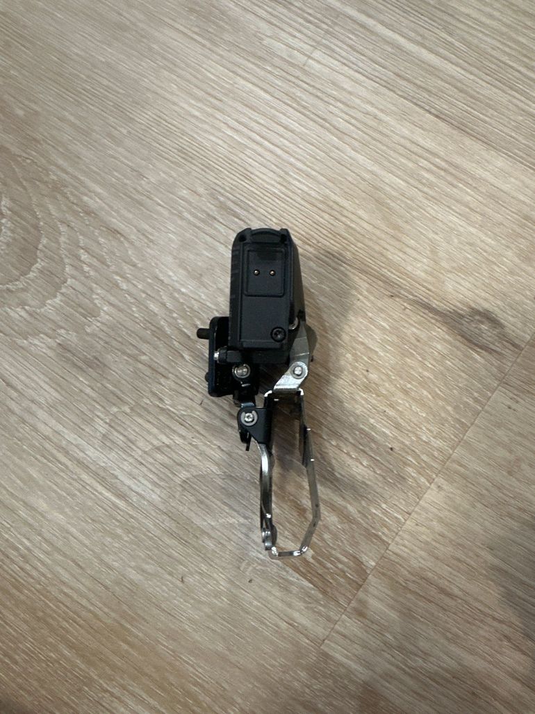 Käytetty Sram Rival Front Derailleur 2024 bike — kuva 3 / 4