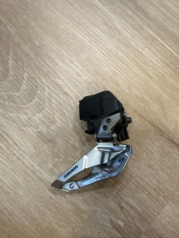 Käytetty Sram Rival Front Derailleur 2024 bike