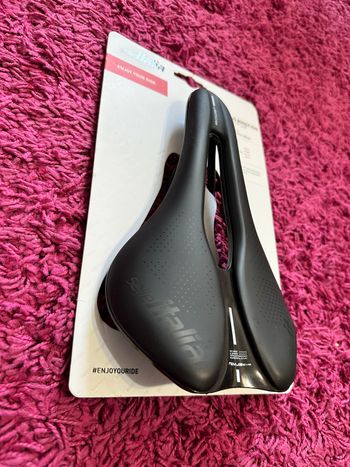 Used Selle Italia Novus Boost Evo TM Superflow 145mm 2026 bike — image 4 of 10