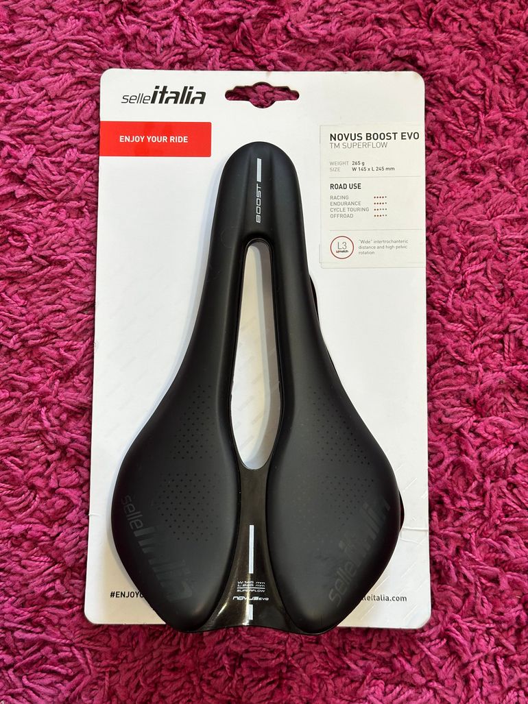 Used Selle Italia Novus Boost Evo TM Superflow 145mm 2026 bike — image 5 of 10