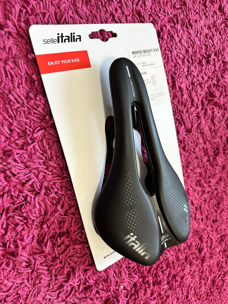 Used Selle Italia Novus Boost Evo TM Superflow 145mm 2026 bike — image 6 of 10
