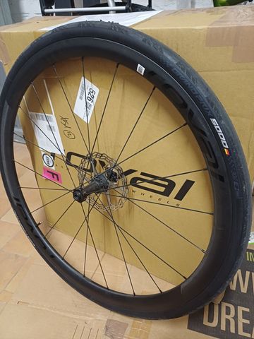 Roval Alpinist CLX Wheels 2024 bike usato — immagine 9 di 10