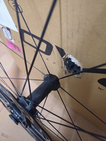 Roval Alpinist CLX Wheels 2024 bike usato — immagine 5 di 10