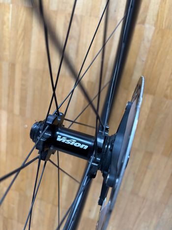 Used Vision SC55 Disc Carbon Aero Laufradsatz bike — image 3 of 5