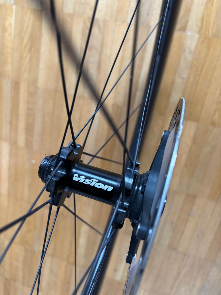 Used Vision SC55 Disc Carbon Aero Laufradsatz bike — image 3 of 5