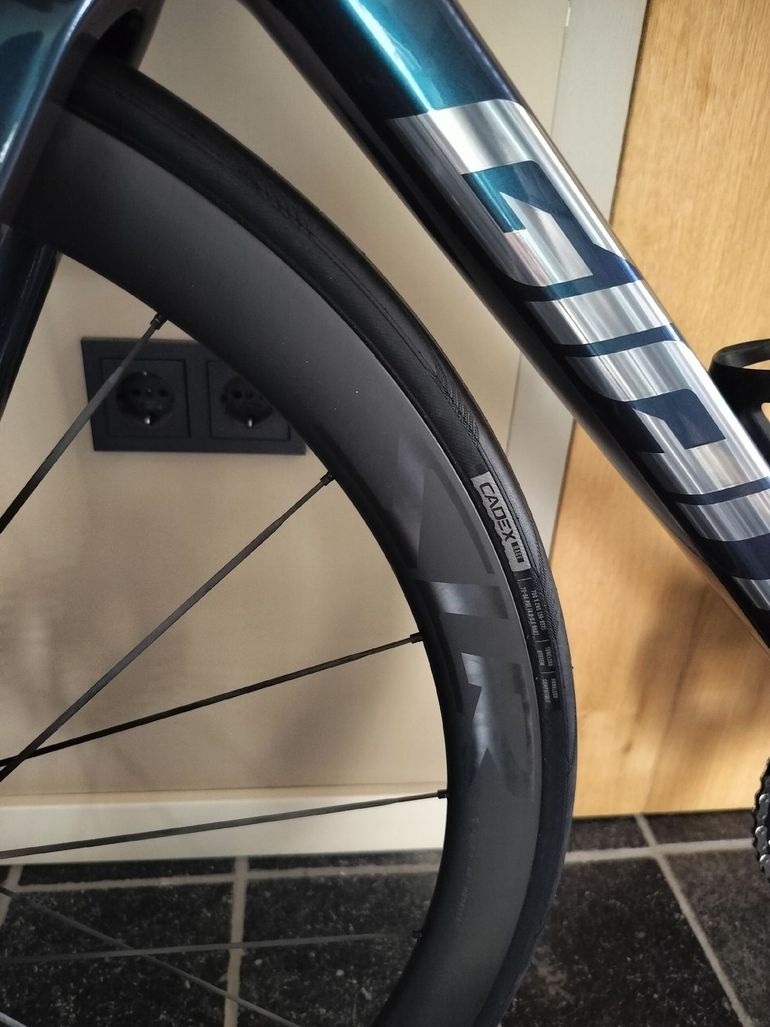 Käytetty Giant SLR 0 40 2025 bike — kuva 7 / 8