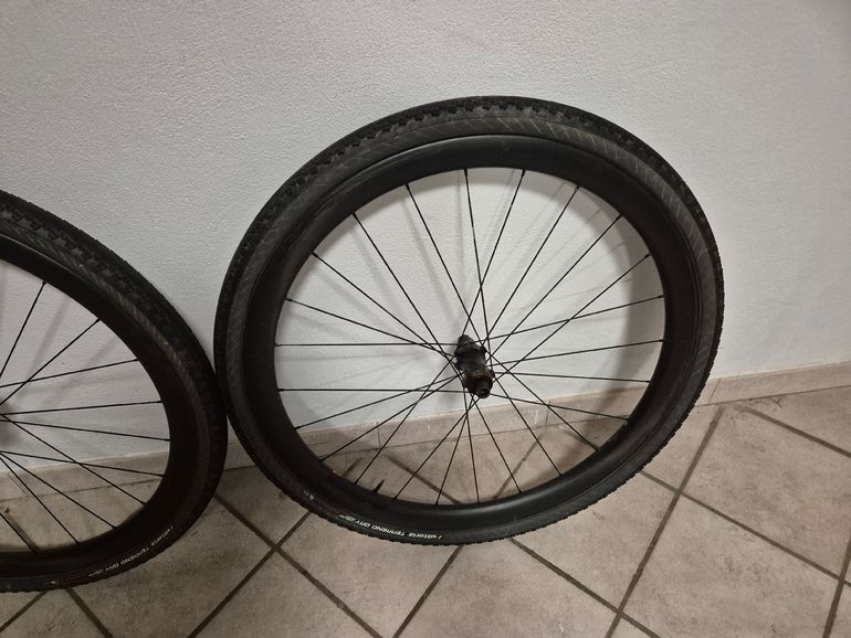 Käytetty Syncros Capital 1.0 Profi 40mm Carbon 2025 bike — kuva 4 / 5