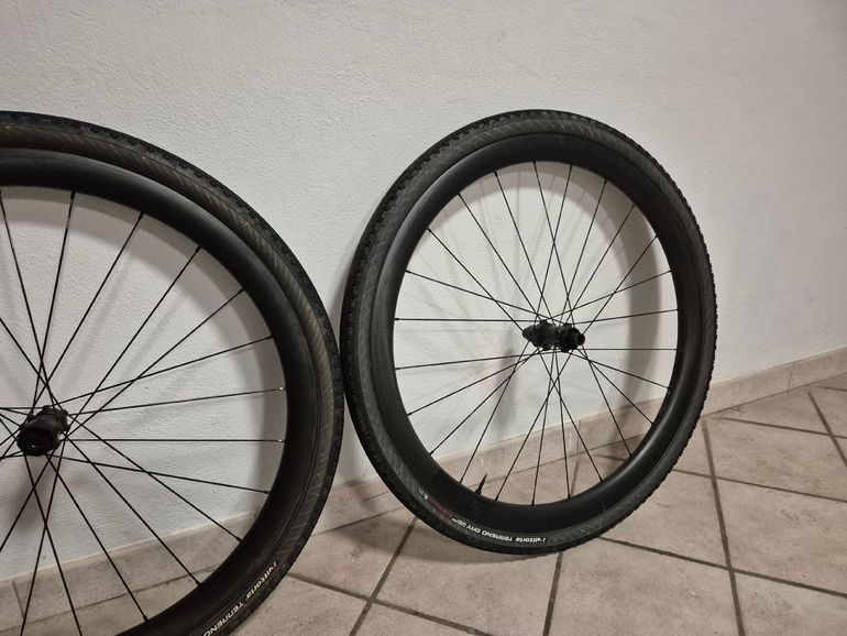 Käytetty Syncros Capital 1.0 Profi 40mm Carbon 2025 bike — kuva 3 / 5