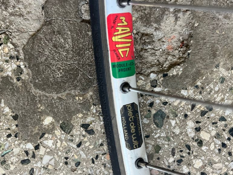 Used Shimano 600 +Wheelset 1983 bike — image 9 of 9