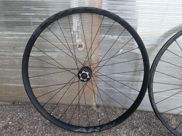 Tweedehands Race Face AR30 Wheelset bike — afbeelding 2 van 6