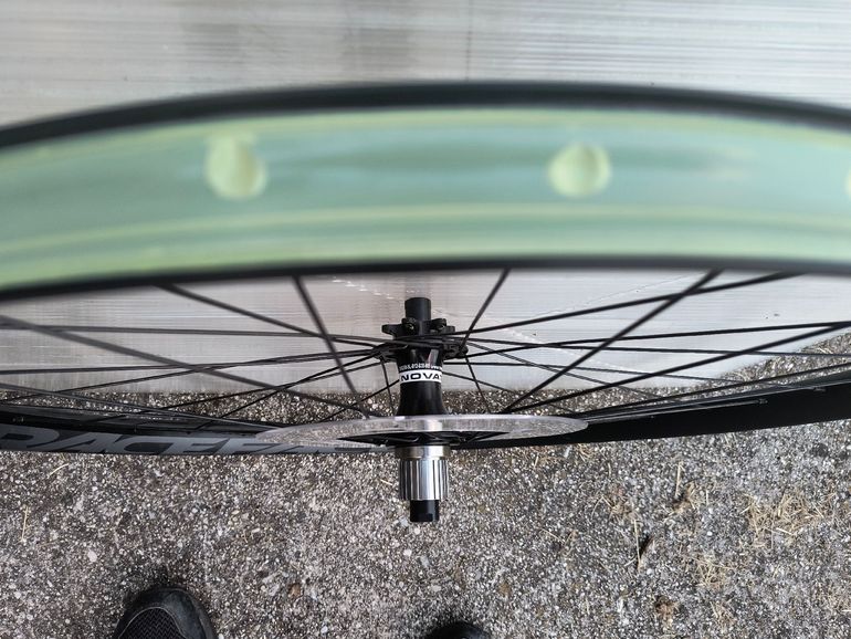 Used Race Face AR30 Wheelset bike — image 4 of 6