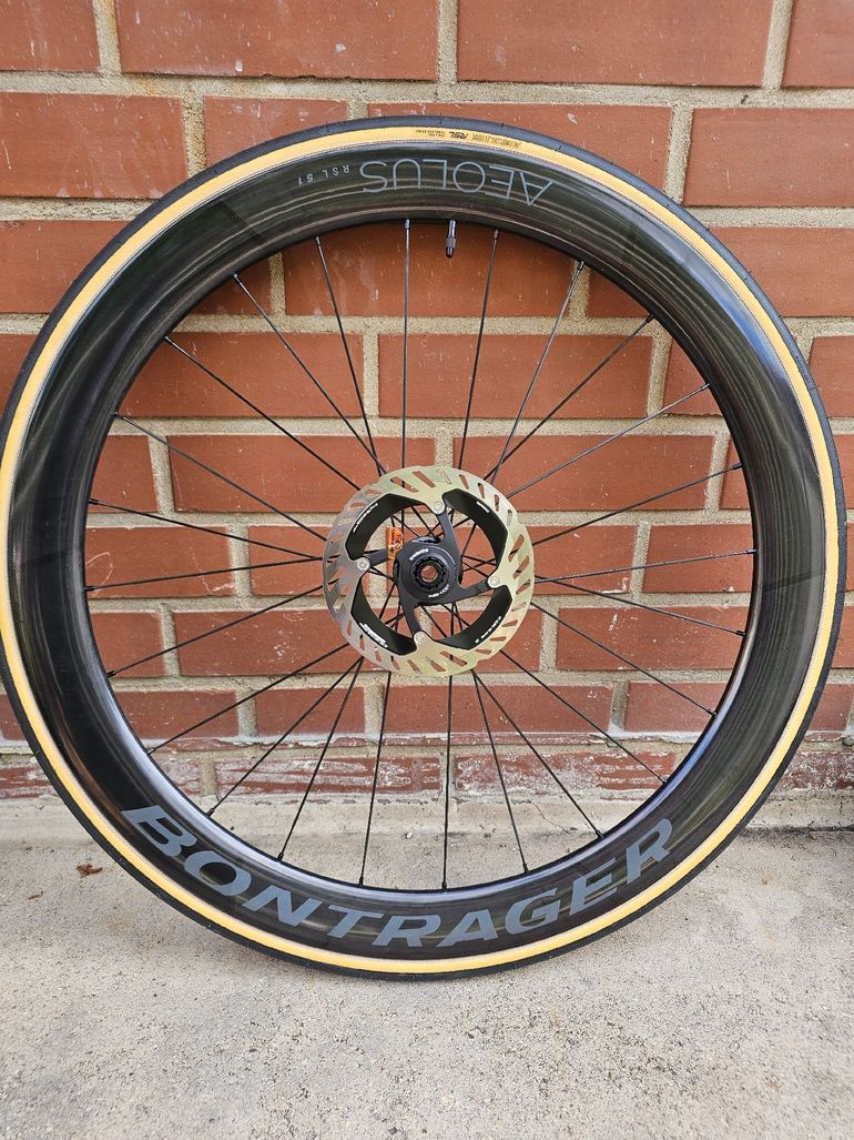 Bontrager Aeolus RSL 51 TLR Disc Road Wheel 2026 bike d'occasion — image 3 sur 5