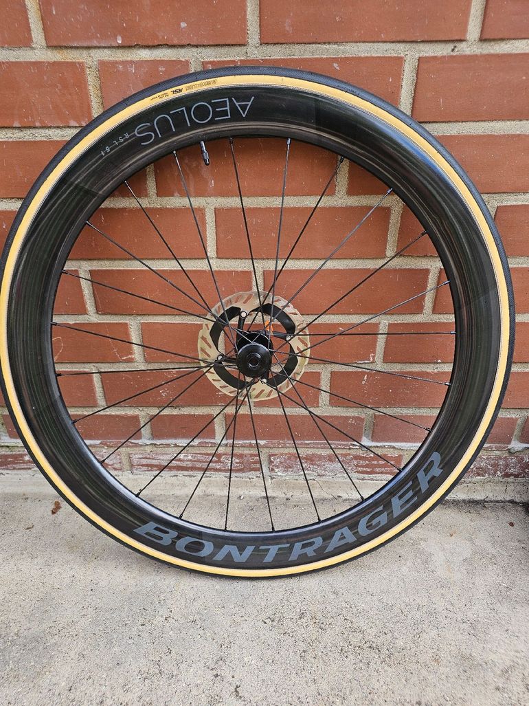 Bontrager Aeolus RSL 51 TLR Disc Road Wheel 2026 bike d'occasion — image 5 sur 5
