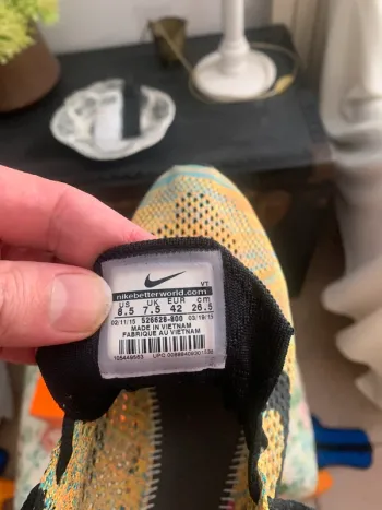 Used Nike Flyknit Racer bike — image 4 of 6