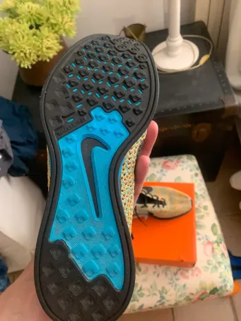Used Nike Flyknit Racer bike — image 3 of 6