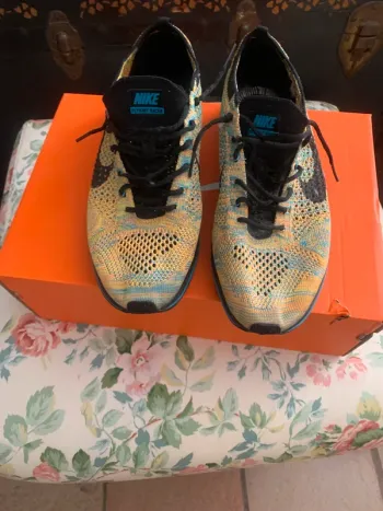Used Nike Flyknit Racer bike — image 2 of 6