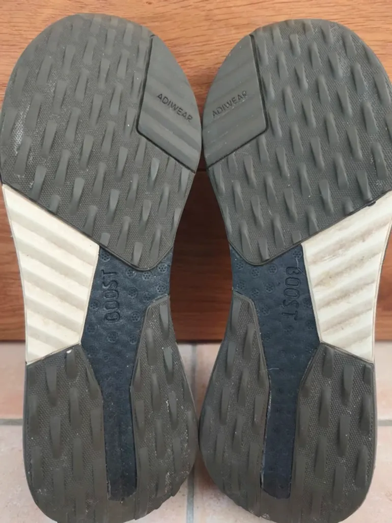 Used Adidas Avryn Terrex Boost bike — image 4 of 6