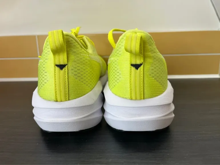 Used Asics Novablast 5 bike — image 11 of 12