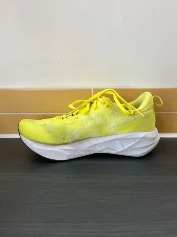 Used Asics Novablast 5 bike — image 8 of 12