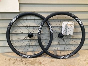 Used Dt Swiss 38mm Deep Carbon Road/Gravel Wheelset bike