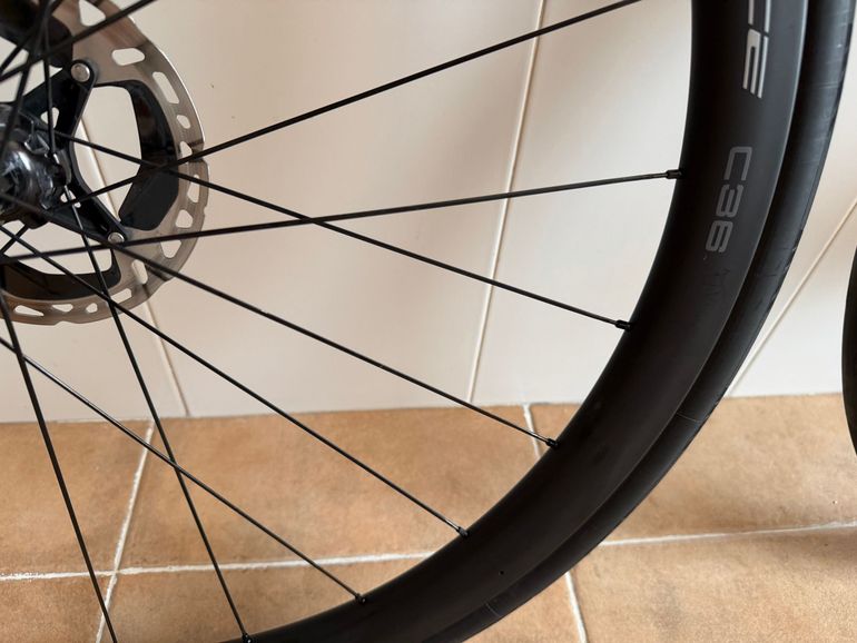 Used Shimano Dura Ace R9270 C36 Disc 2025 bike — image 10 of 32