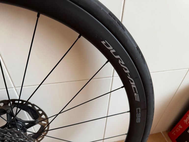 Used Shimano Dura Ace R9270 C36 Disc 2025 bike — image 24 of 32
