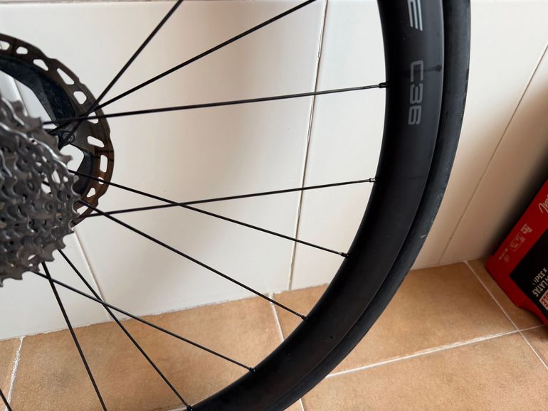 Used Shimano Dura Ace R9270 C36 Disc 2025 bike — image 25 of 32