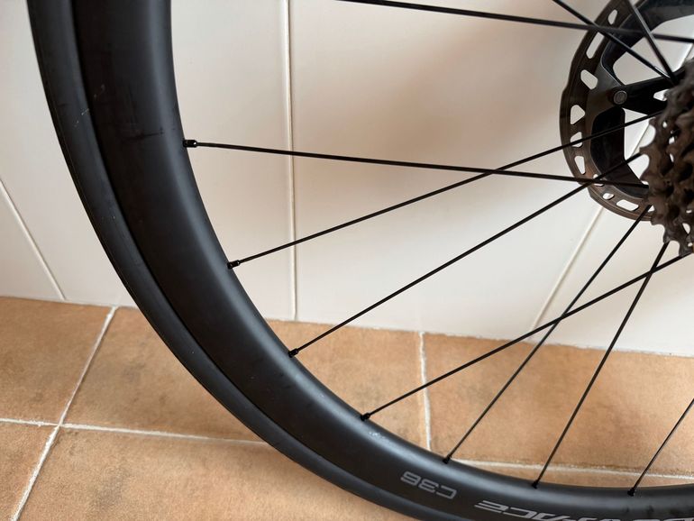 Used Shimano Dura Ace R9270 C36 Disc 2025 bike — image 6 of 32