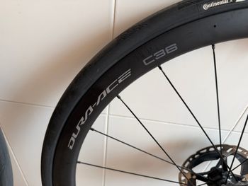 Used Shimano Dura Ace R9270 C36 Disc 2025 bike — image 2 of 32
