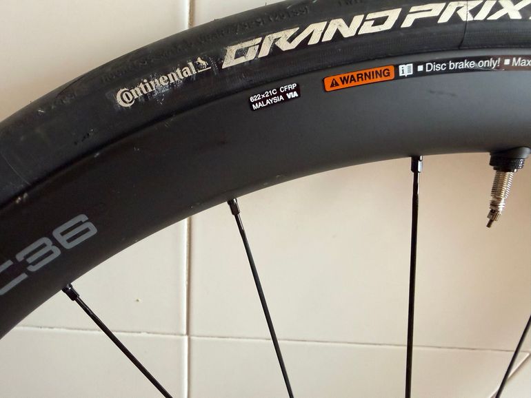 Used Shimano Dura Ace R9270 C36 Disc 2025 bike — image 18 of 32