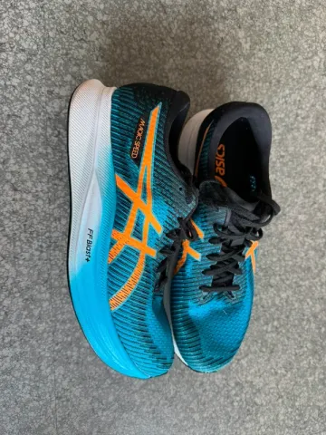 Gebrauchtes Asics Magic Speed 2 Running Shoes