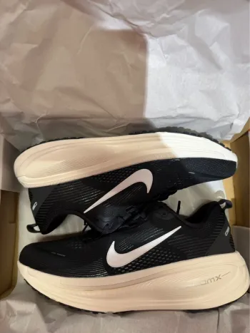 Used Nike Vomero 18 bike — image 2 of 3