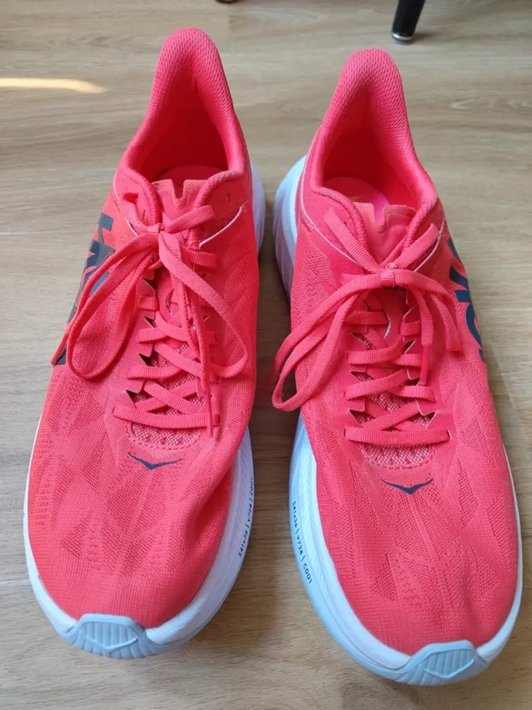Used Hoka Carbon X2 bike — image 2 of 4