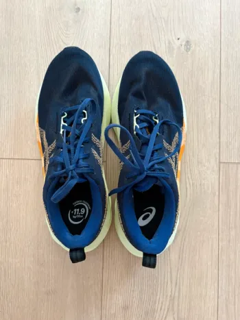 Used Asics Novablast 5 bike — image 3 of 5