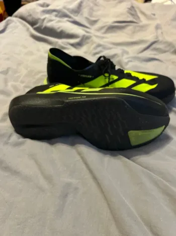 Used Adidas Adios Pro bike — image 2 of 6