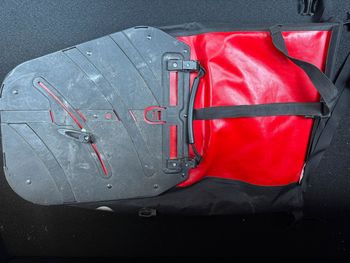 Used VAUDE Fahrradtasche Gepäckträgertasche wasserdicht bike — image 3 of 4