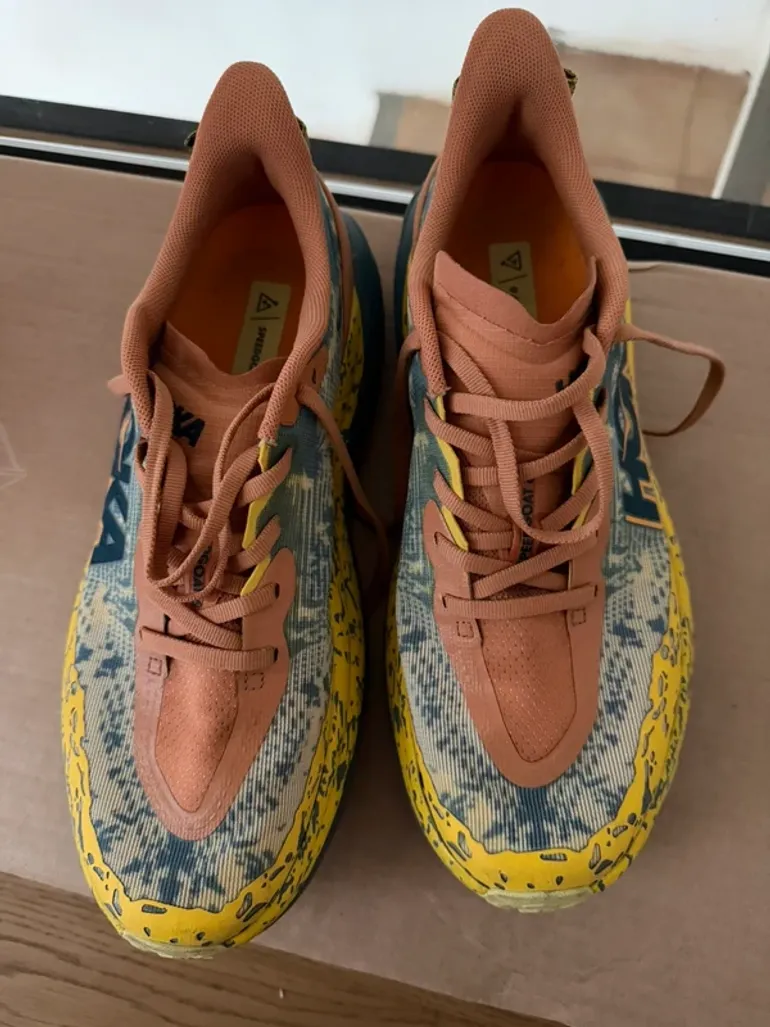 Used Hoka Speedgoat 6 bike — image 1 of 5