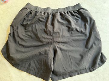 Brugt Under Armour Running Shorts bike — billede 2 af 3