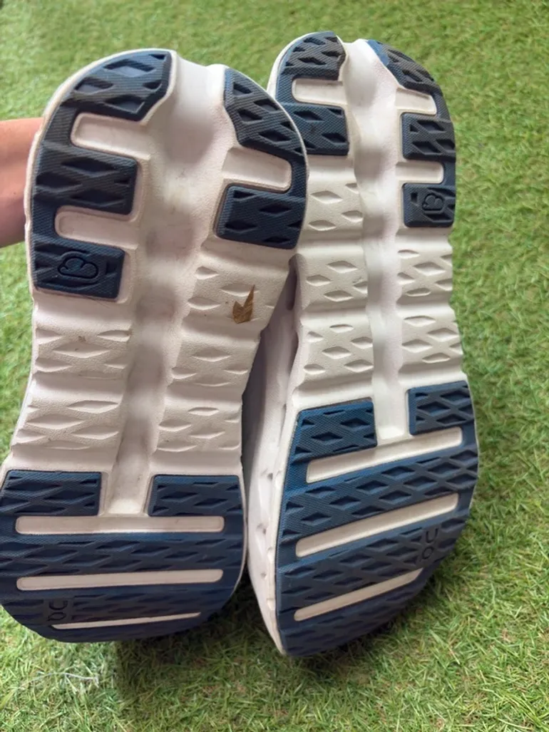 Used On Running On Cloud bike — image 5 of 10